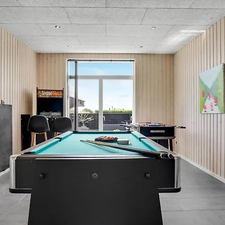 Haderslev With Fireplace 09 *